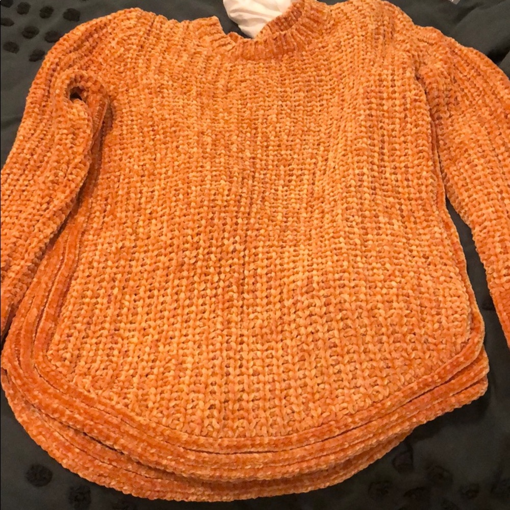 Sweater - Picture 5 of 5